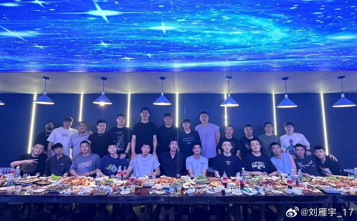 PG电子官方网站-刘雁宇晒全队合影告别辽宁：聚也不是开始，散也不是结束