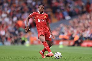 TA：阿利森和赫拉芬贝赫已参加球队训练，有望出战默西塞德郡德比