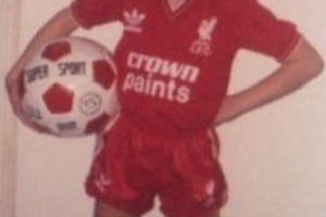 pg电子官网-儿军梦!球迷博主晒出格伊6岁时身披利物浦球衣照片